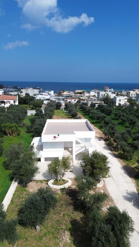 Property building, Natural landscape, Bird's eye view, Sea view