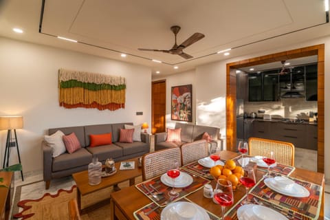 Living room, Seating area, Dining area, air conditioner