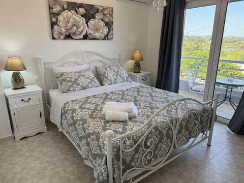 Bed, View (from property/room), Decorative detail, Bedroom, Garden view, Mountain view
