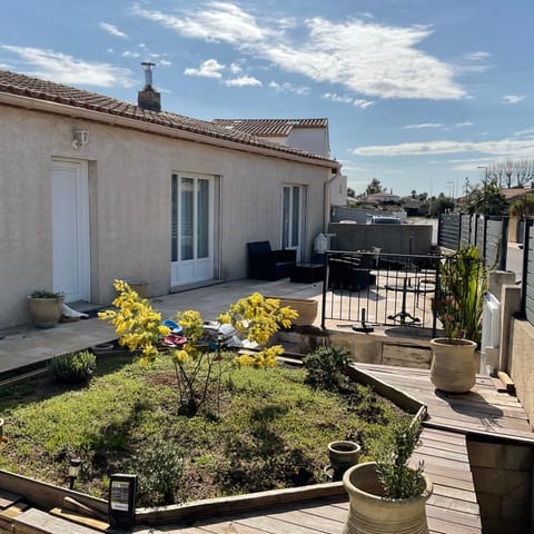 Property building, Garden, Garden view