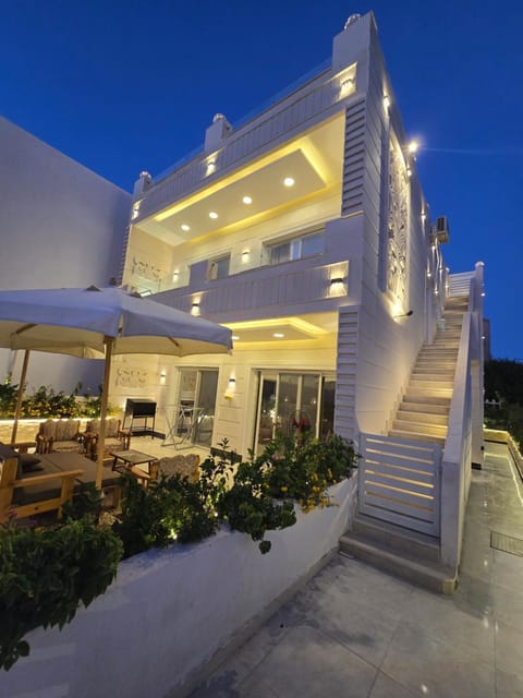 Property building, Balcony/Terrace