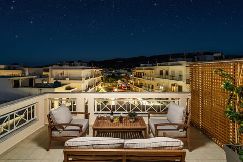 Night, Balcony/Terrace