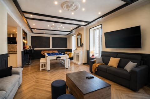 Communal lounge/ TV room, Evening entertainment