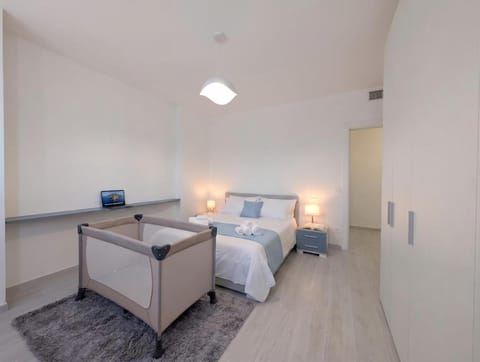 Bed, Bedroom, cot