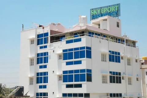 Property building, Day