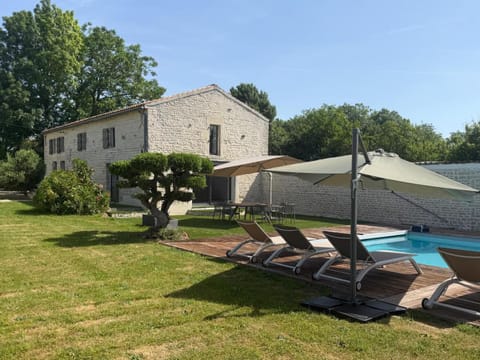 Patio, Garden view, Swimming pool, sunbed