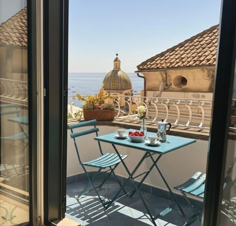 View (from property/room), Balcony/Terrace, Photo of the whole room, furniture