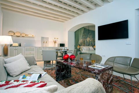 TV and multimedia, Living room, Seating area