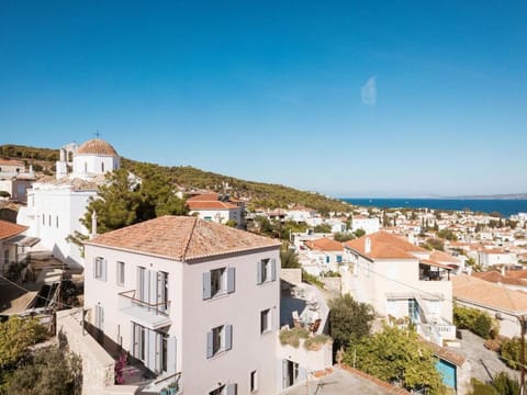 Property building, Bird's eye view, City view, Mountain view