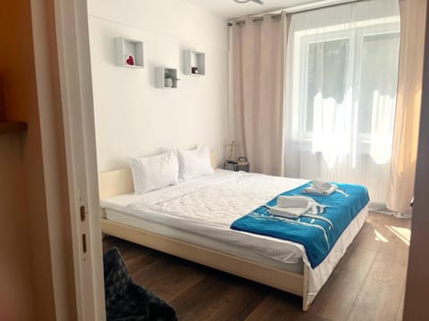 Bed, Photo of the whole room, Bedroom, heating, internet, towels