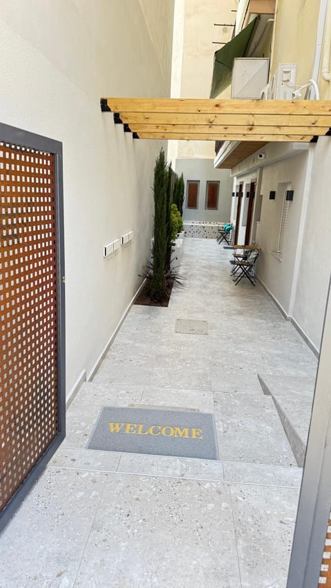 Facade/entrance, Day