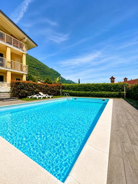 Property building, Day, Natural landscape, Mountain view, Pool view, Swimming pool