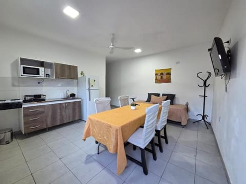 TV and multimedia, Dining area, stove