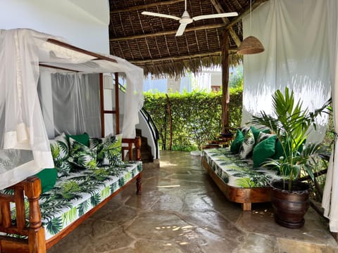 Day, Garden, Balcony/Terrace, Garden view