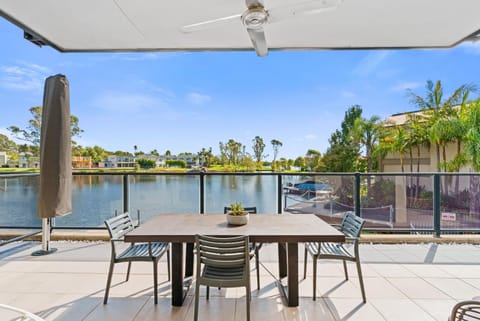 Balcony/Terrace, Lake view