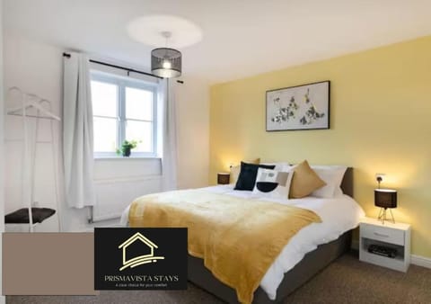 Property building, Bed, Bedroom, wardrobe