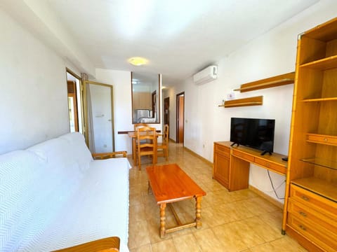 Living room, air conditioner