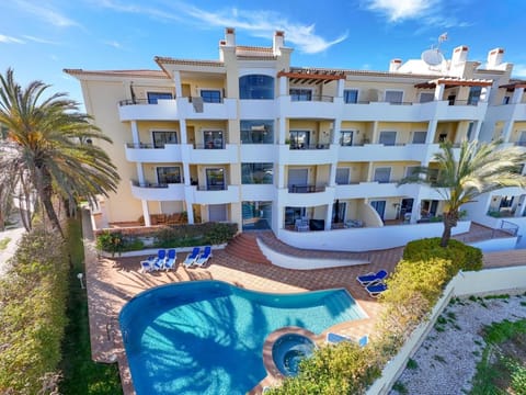 Property building, Day, Garden, View (from property/room), Balcony/Terrace, Garden view, Pool view, Swimming pool, sunbed