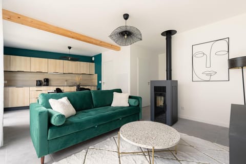 Living room, Seating area, fireplace