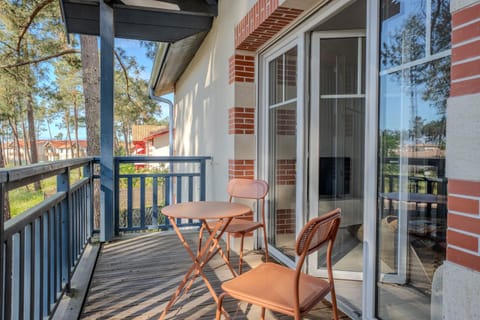 Patio, View (from property/room), Balcony/Terrace, Dining area