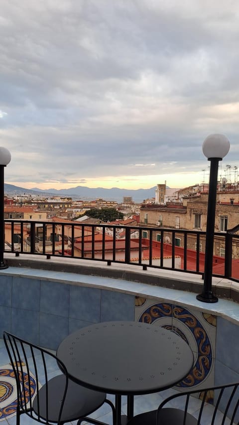 Property building, Balcony/Terrace, Balcony/Terrace, City view, City view, Landmark view, Sea view, Sea view