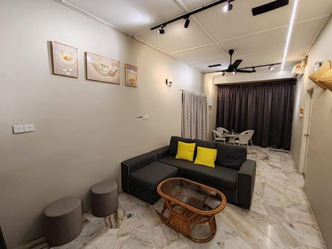 TV and multimedia, Living room, Seating area, air conditioner