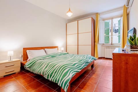 TV and multimedia, Bedroom, wardrobe
