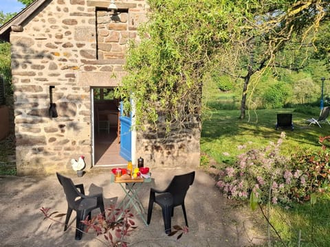 Patio, Garden view