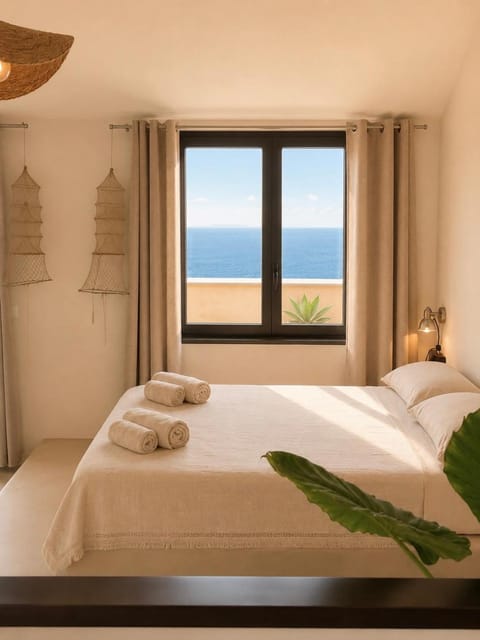 Bed, Natural landscape, Photo of the whole room, Bedroom, Sea view, towels