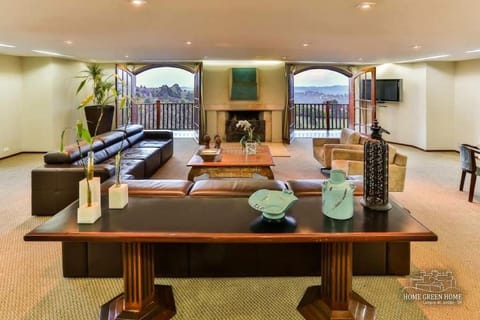 Communal lounge/ TV room