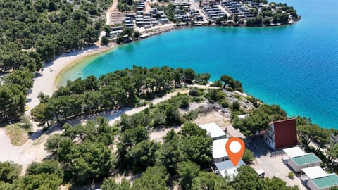 Facade/entrance, Bird's eye view, Beach