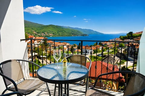 Nearby landmark, Natural landscape, Balcony/Terrace, Lake view, Mountain view