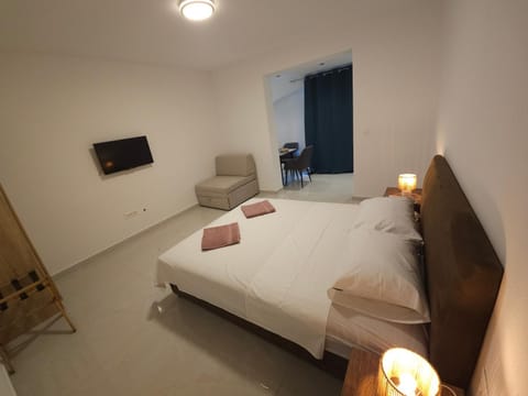 TV and multimedia, Photo of the whole room