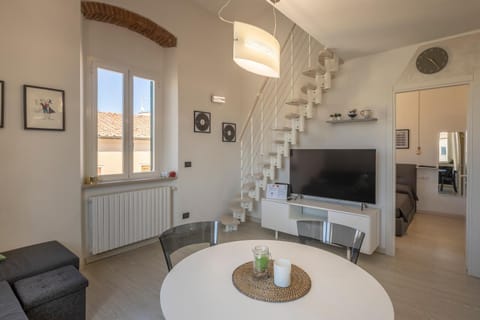 TV and multimedia, Living room, Dining area