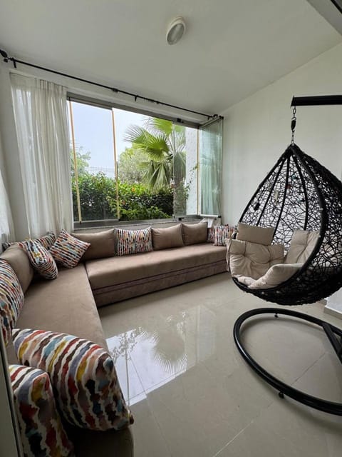 Balcony/Terrace, Balcony/Terrace, Living room, Seating area, Garden view