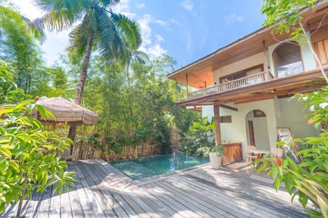 Property building, Swimming pool