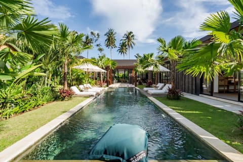 Natural landscape, Swimming pool, sunbed