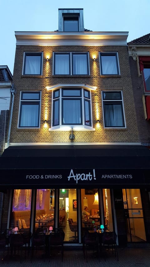 Nearby landmark, Restaurant/places to eat, Restaurant/places to eat, On-site shops, Decorative detail, Food, City view, Shopping Area, Meals, Breakfast, Breakfast, Lunch, Lunch, Dinner, Alcoholic drinks, Alcoholic drinks, Non alcoholic drinks, Certificate/Award
