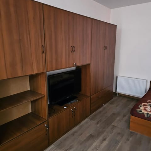Communal lounge/ TV room, TV and multimedia, Photo of the whole room, Bedroom, wardrobe
