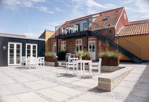Property building, Inner courtyard view