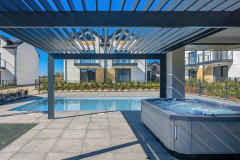 Hot Tub, Hot Tub, Pool view, Swimming pool, Swimming pool