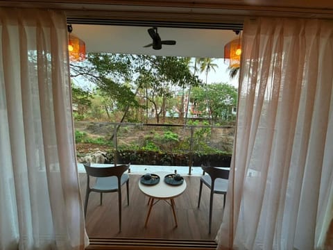 Balcony/Terrace, Dining area, Garden view