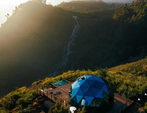 View (from property/room), Mountain view, Swimming pool