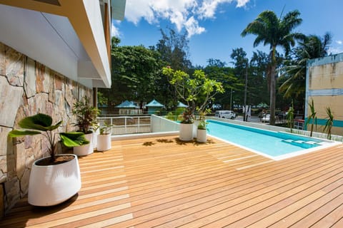 Pool view, Swimming pool, sunbed