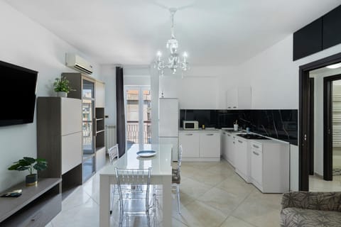 Property building, Kitchen or kitchenette, Living room