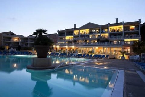 Property building, Swimming pool