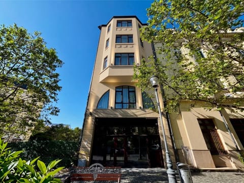 Property building, Facade/entrance
