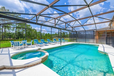 Hot Tub, Swimming pool