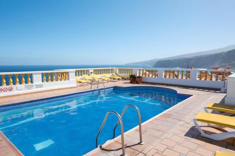 Natural landscape, View (from property/room), Mountain view, Pool view, Sea view, Swimming pool, Swimming pool, sunbed