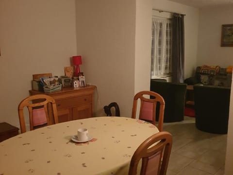 Library, Seating area, Dining area